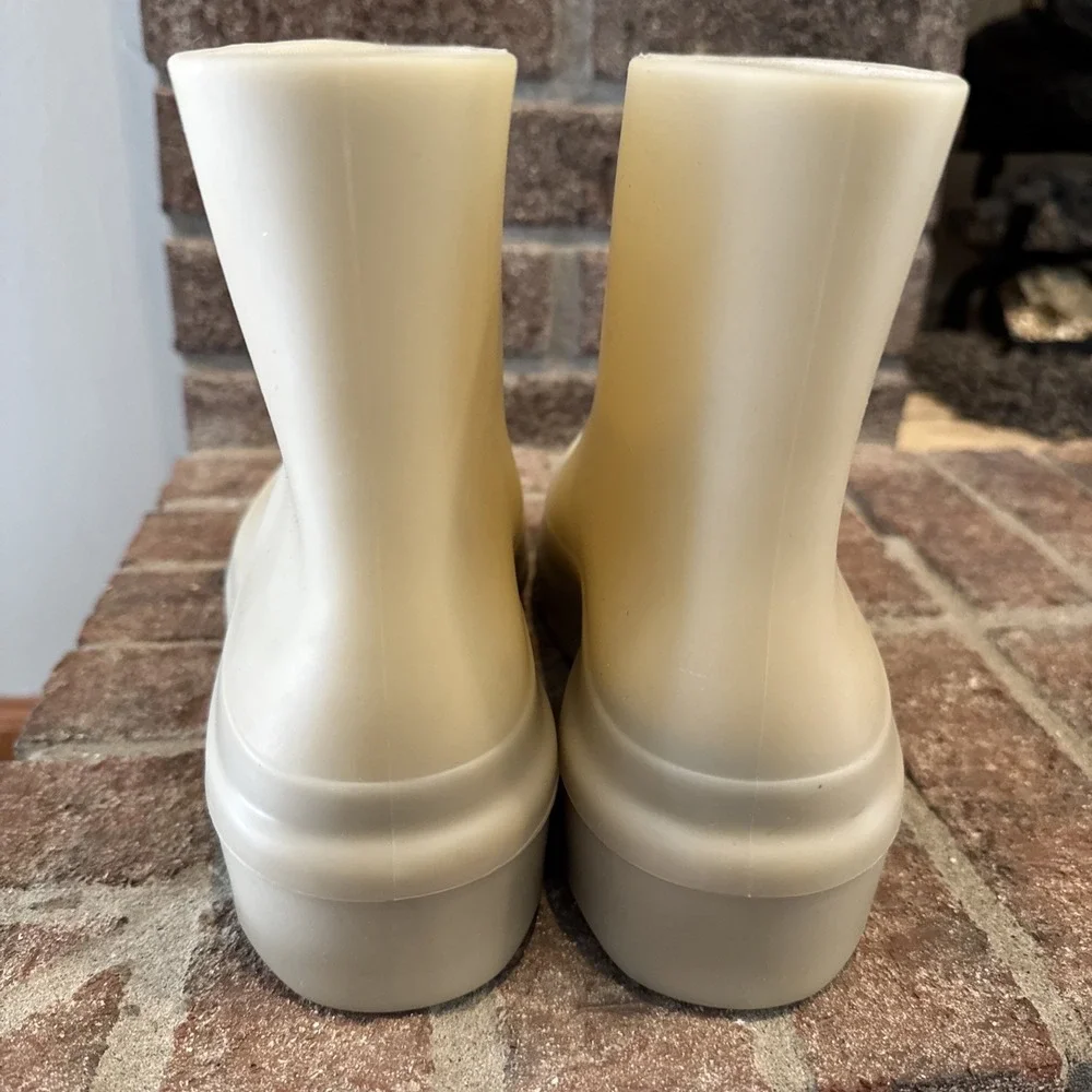 Vince Nia Moonlight Rain Boots Nude Lug Sole Women Waterproof Size 9 #179 - Picture 3 of 15